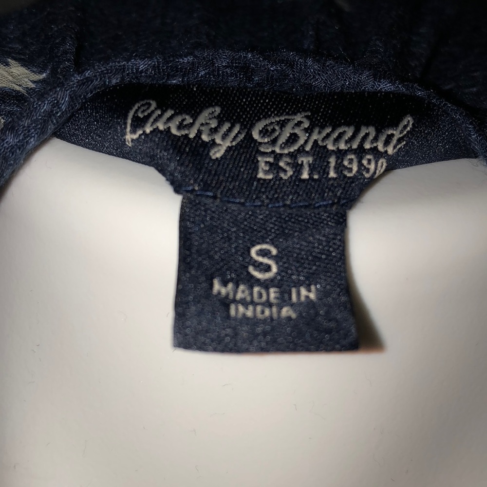 Lucky Brand tunic blouse 100% Rayon - Picture 3 of 3